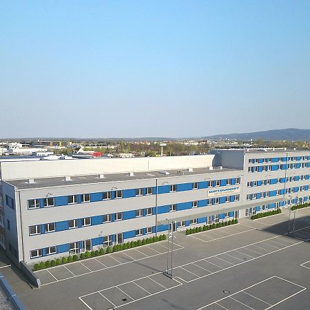 Winbudget "Bed&Breakfast" Vídeňské Nové Město Exteriér fotografie