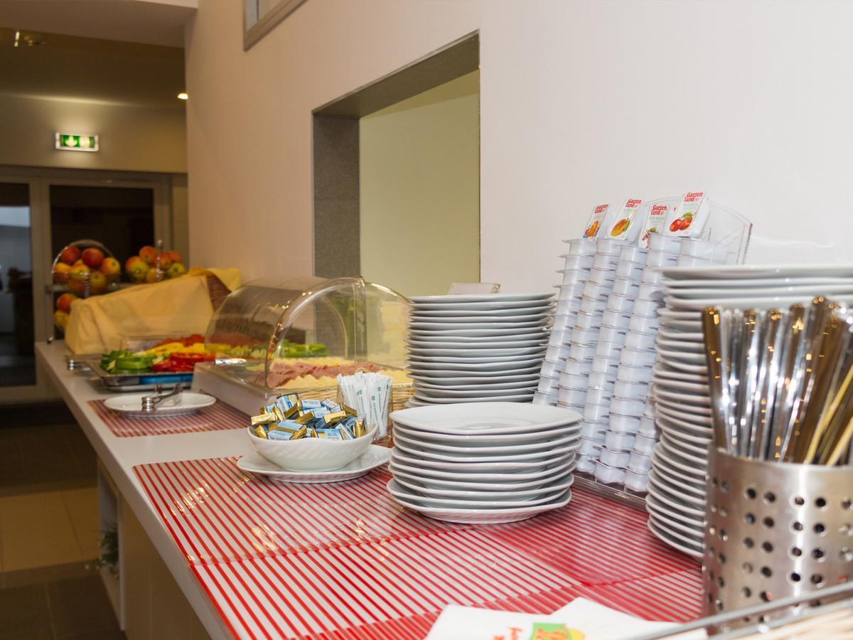 Winbudget "Bed&Breakfast" Vídeňské Nové Město Exteriér fotografie