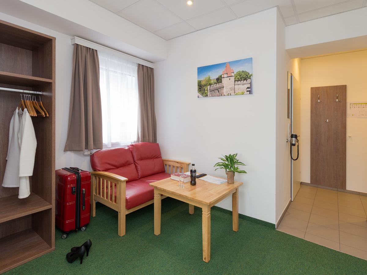 Winbudget "Bed&Breakfast" Vídeňské Nové Město Exteriér fotografie